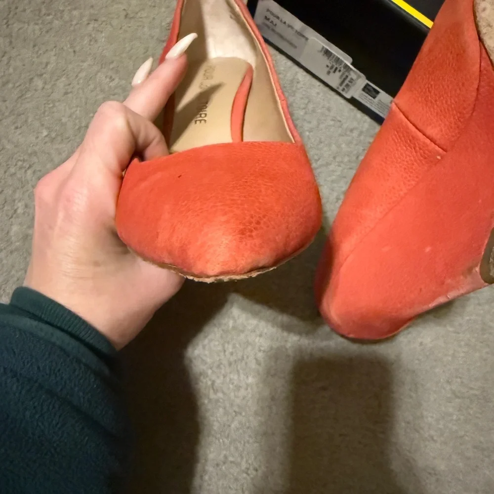 Pour La Victoire Mai Wedge Pumps Coral Red Leather Heels Size 7